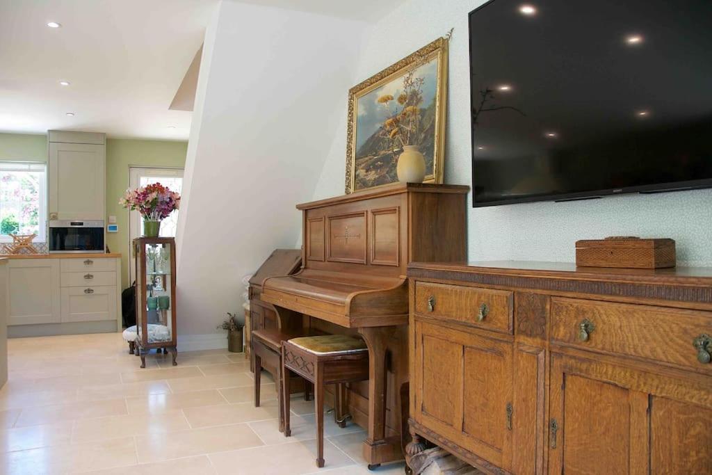 Canal View 2 Bedrooms End Of Terrace Chichester Luaran gambar