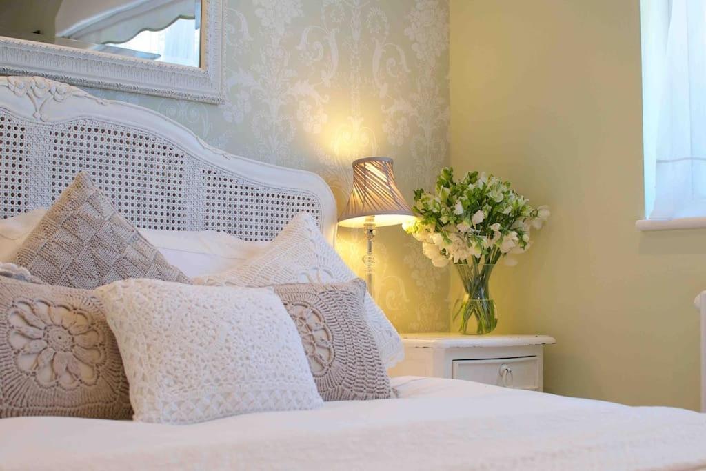 Canal View 2 Bedrooms End Of Terrace Chichester Luaran gambar